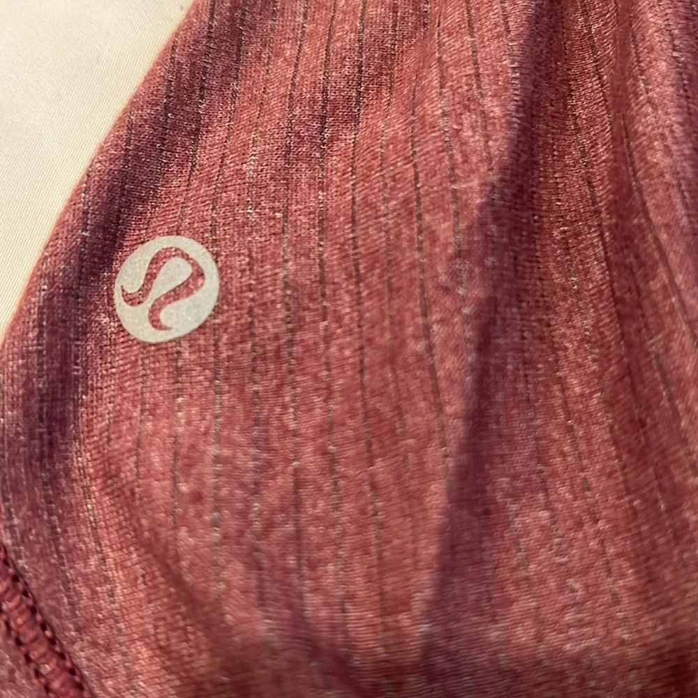 Lululemon tank size 6 excellent condition - Picture 4 of 6